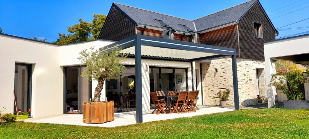 Structure en aluminium sur une terrasse
